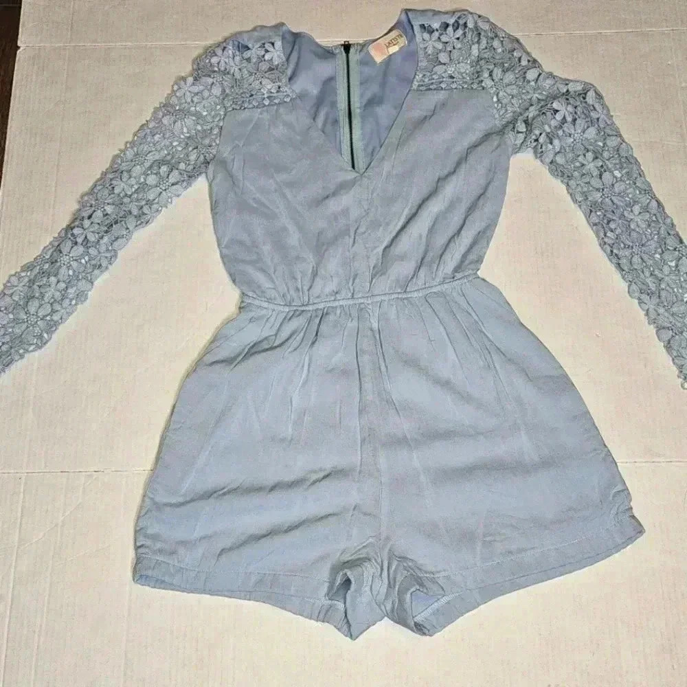 Latiste Blue Lace accent Romper Sz XS